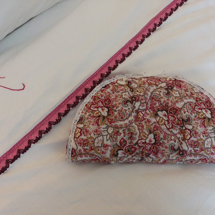 A pretty lingerie bag to give or keep