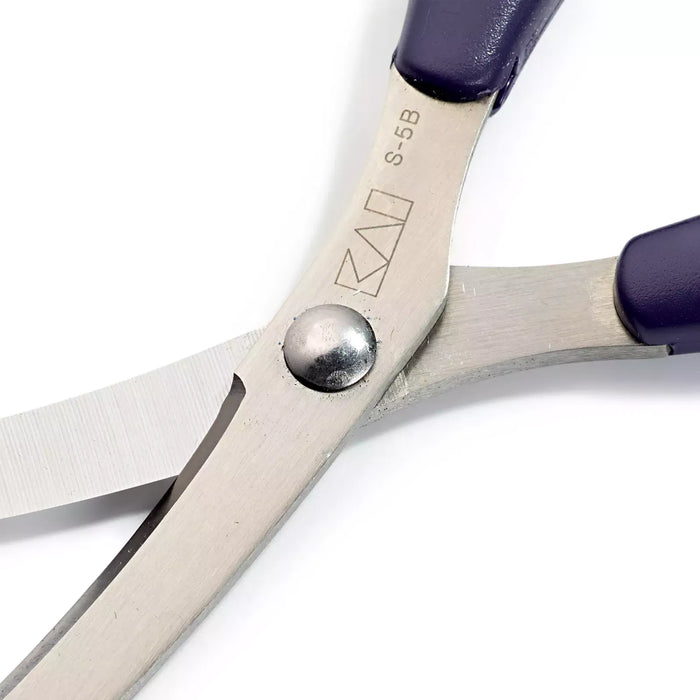 KAI Textile Curved Scissors | 13.5 cm from Jaycotts Sewing Supplies