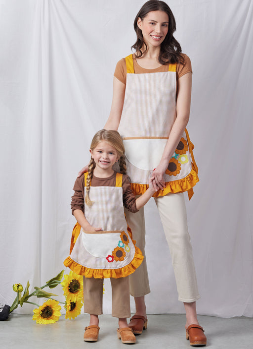 Simplicity sewing pattern 3119 Children's Aprons and Kitchen Accessories from Jaycotts Sewing Supplies