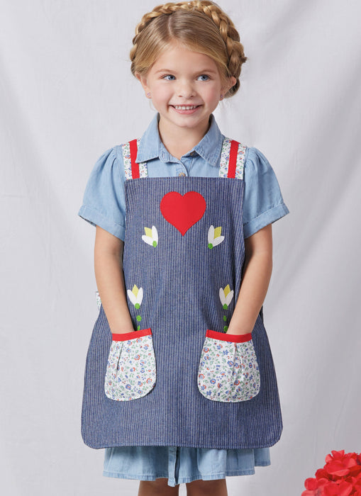 Simplicity sewing pattern 3119 Children's Aprons and Kitchen Accessories from Jaycotts Sewing Supplies