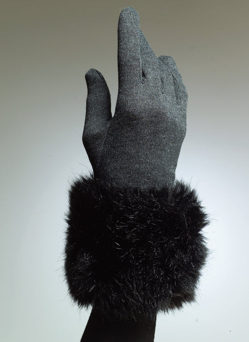 Vogue Pattern 8311  Gloves from Jaycotts Sewing Supplies