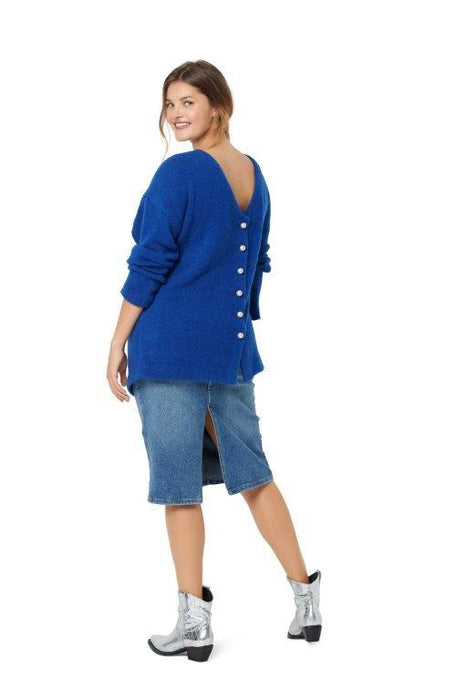 Burda Sewing Pattern 6087 Top, Dress – Figure Fitting from Jaycotts Sewing Supplies