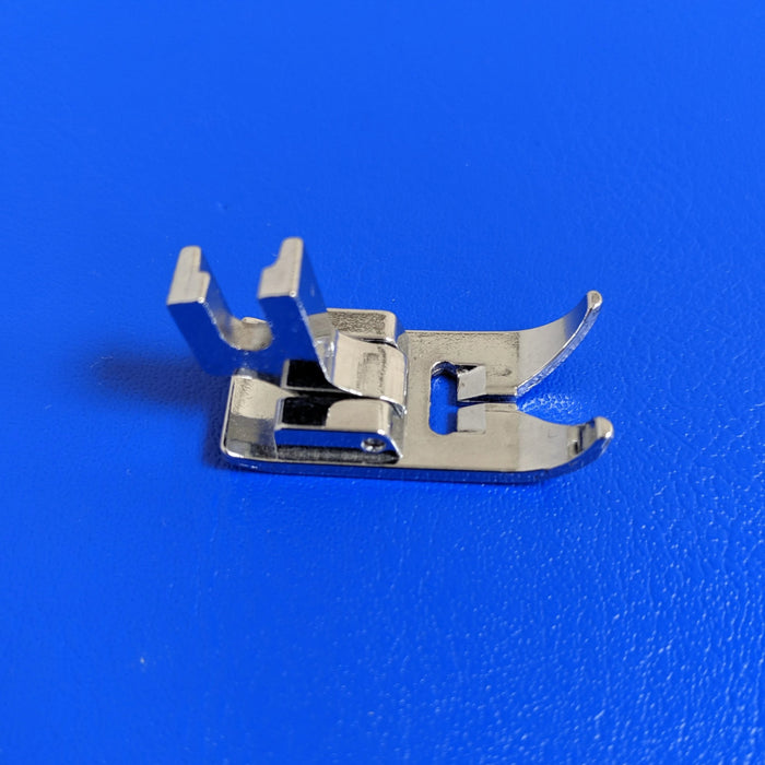 Screw on Zig Zag foot from Jaycotts Sewing Supplies
