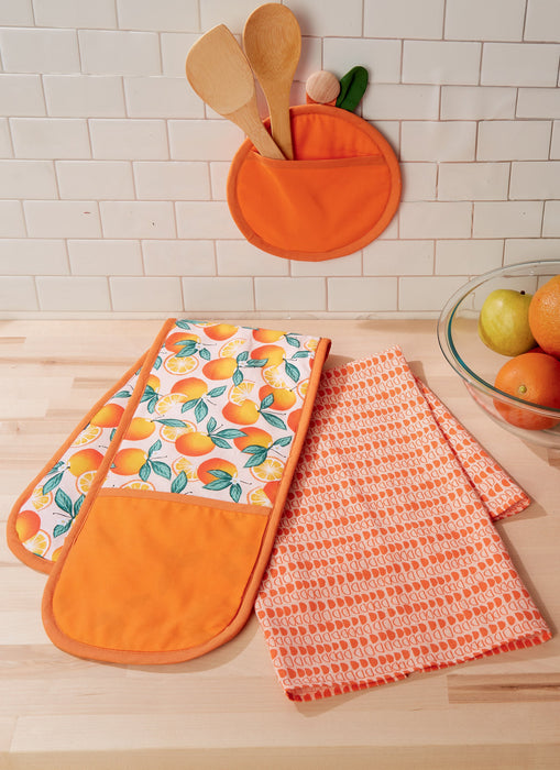 McCall's sewing pattern 8234 Children's and Misses' Aprons, Potholders and Tea Towel from Jaycotts Sewing Supplies