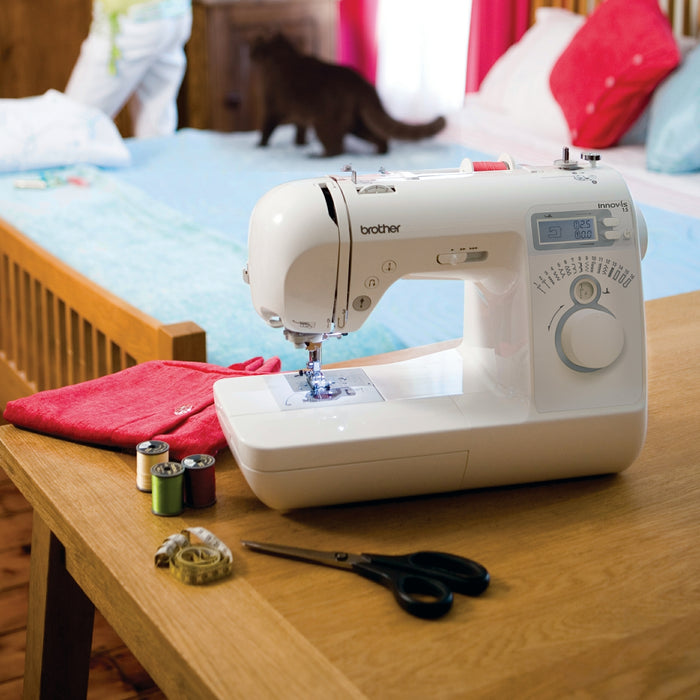 Brother Innov-is 15 with free carry case from Jaycotts Sewing Supplies
