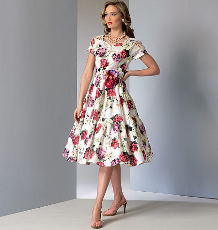 Vogue Pattern 9106 Dress & Belt | Vintage Vogue from Jaycotts Sewing Supplies
